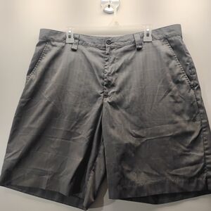 Men's Izod Gray Checkered Shorts